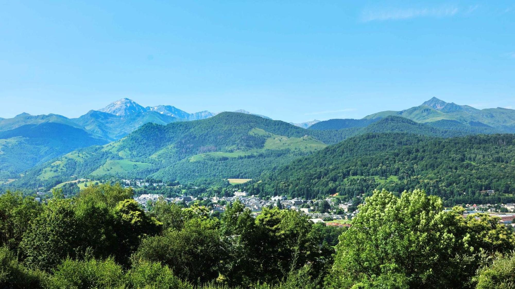 Caoubere Appartement Bagnères-de-Bigorre Buitenkant foto